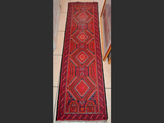 RED & BLACK PERSIAN RUNNER, 195 x 53cm [Slight wear]