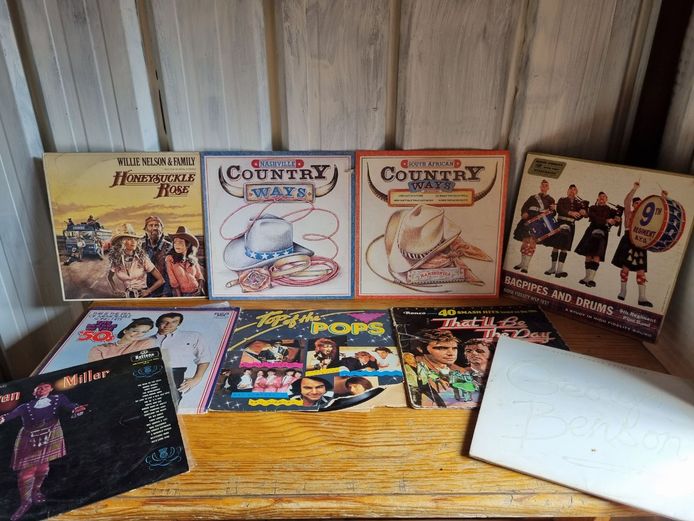 Mixed Vintage Vinyl Record Collection – Country, Pop & Classics LPs