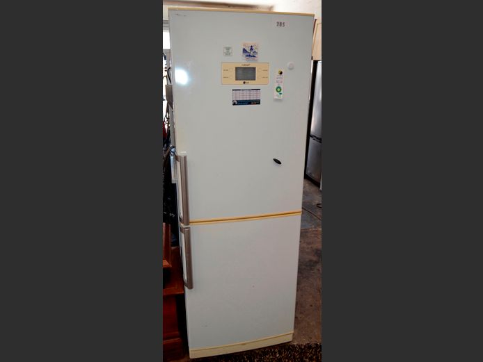 LG NO FROST FRIDGE FREEZER [Getting cold]