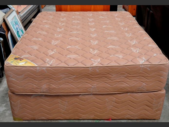 SAVUTI SELECT DOUBLE BED BASE & MATTRESS SET [No feet]