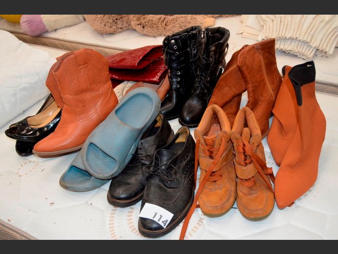 ASSORTED LADIES & GENTS SHOES