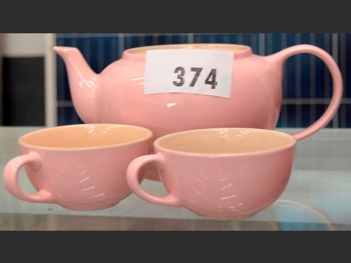 PAIR LE CREUSET PINK TEA CUPS & MATCHING TEAPOT [No lid]