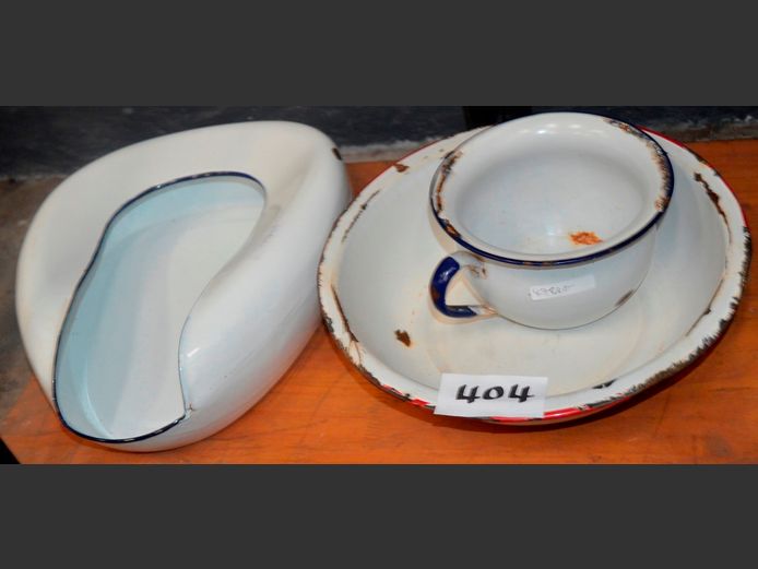 ENAMEL BED PAN, BASIN & CHAMBER POT [Enamel chipped & dented]