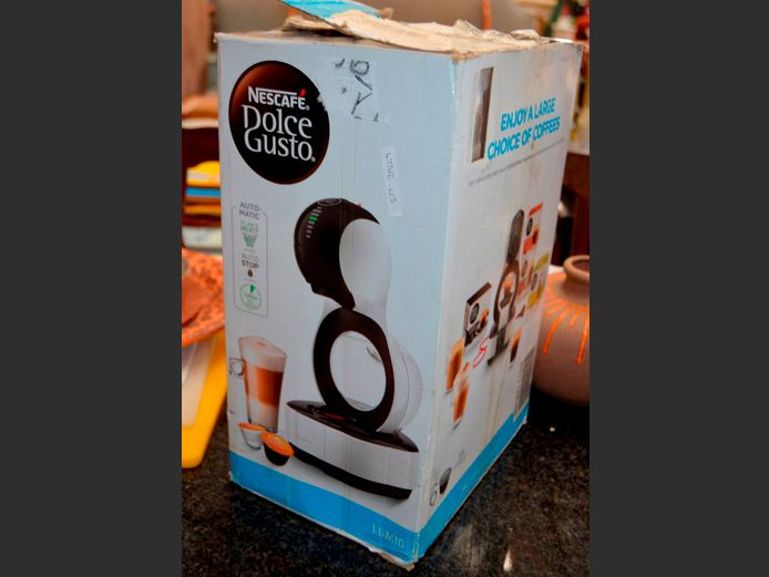 NESCAFE DOLCE GUSTO LUMIO [Switches on, untested further]