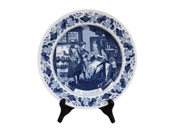 Oude Molen Delft Holland "De Advokaat" (The Advocate) Ceramic Wall Plate