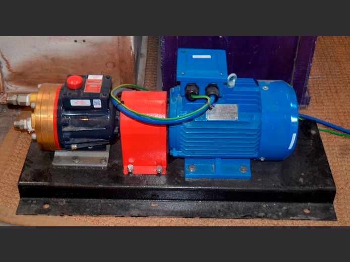 HYDRA-CELL 1.5KW/3-PHASE PUMP [Untested]