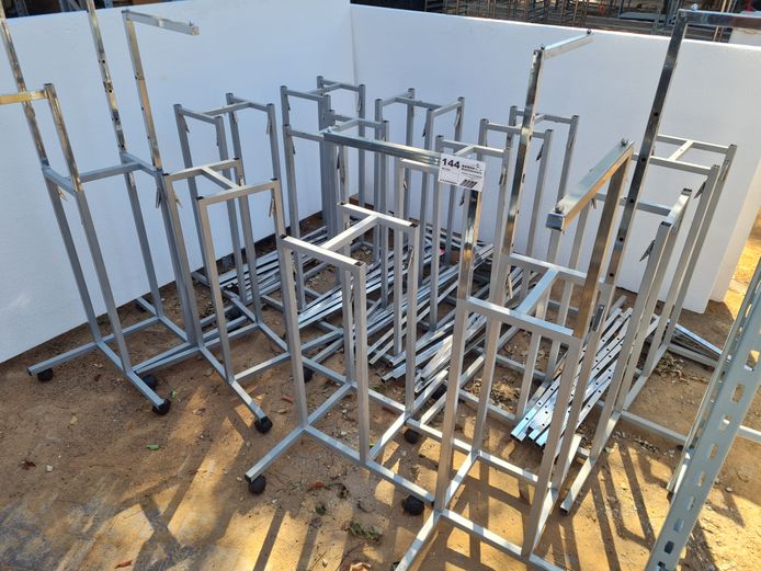 LOT CLOTHING RAIL/TROLLEYS