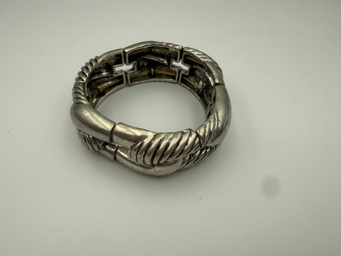 Vintage Silver-Tone Jewellery Set – Expandable Bracelet & Matching Statement Ring