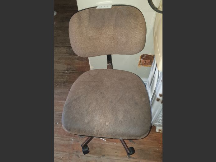 BROWN SWIVEL TYPIST'S CHAIR