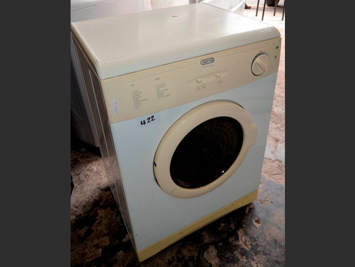 DEFY AUTODRY TUMBLE DRYER [Switches on, untested further]