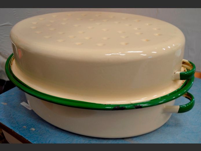 VINTAGE ENAMEL YELLOW & GREEN DOUBLE ROASTER, 46 x 36 x 19cm