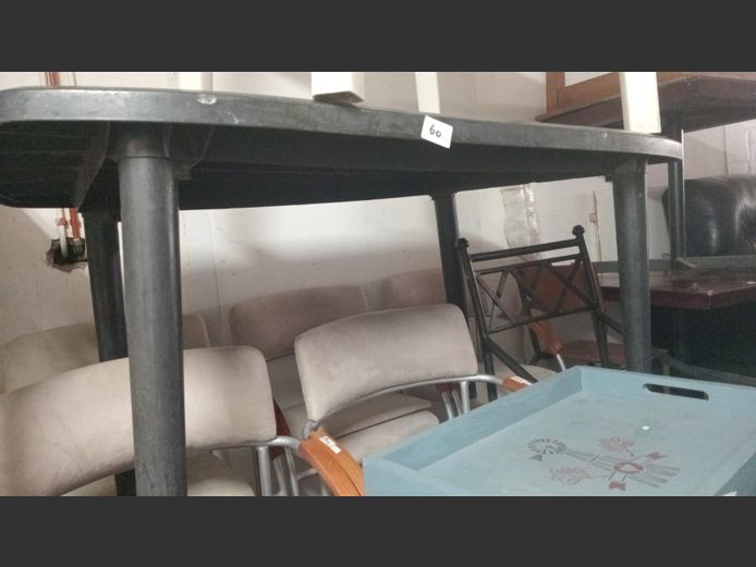 Plastic table