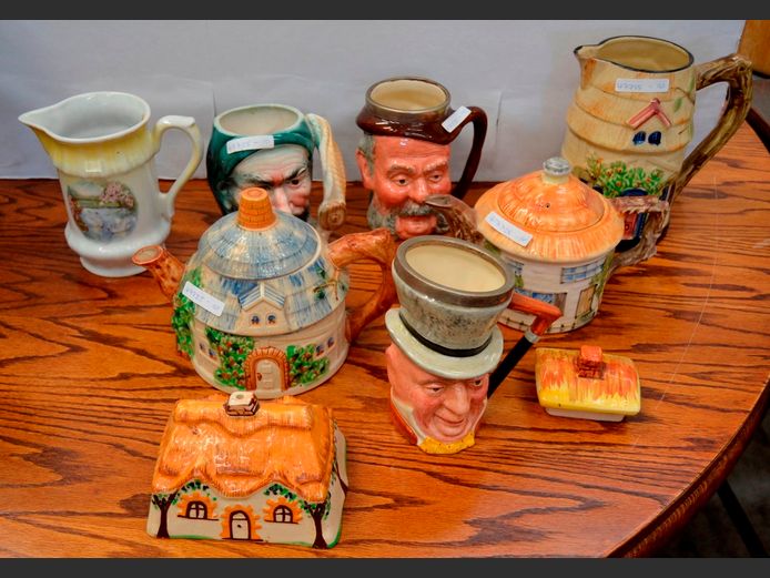 ASSORTED CERAMIC CHARACTER MUGS, TEAPOTS, etc