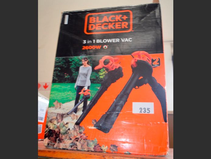 BLACK & DECKER 3-IN-1 BLOWER/VAC [Switches on, untested further]