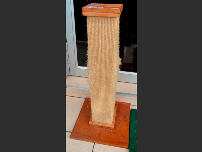 CAT SCRATCHING POST, 84cm High