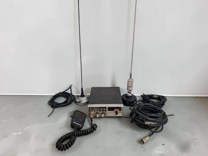 Vintage General Electric 40-Channel CB Radio Set with Antennas