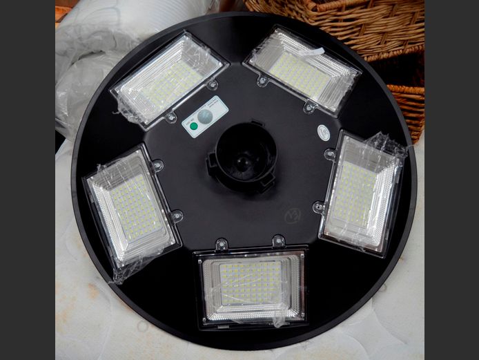 300W SOLAR GARDEN LIGHT, 55cm Diameter [Untested]