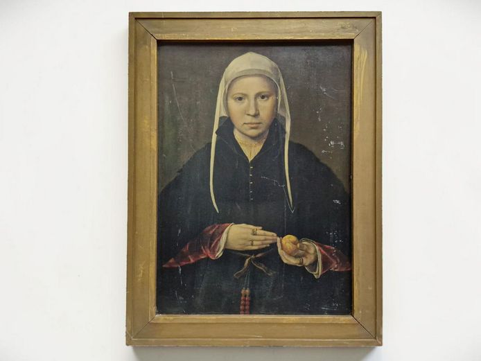 16th-Century Style Portrait of a Woman in Traditional Renaissance Attire