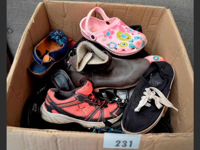 ASSORTED LADIES SHOES