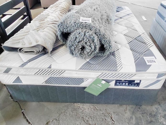 SERTAPEDIC LUNA BASE SET 