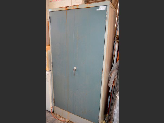METAL 2-DOOR TOOL CABINET, 92 x 47 x 184cm [Rusty]