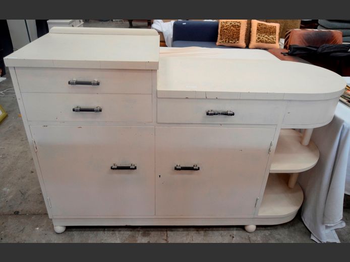 ART DECO WHITE PAINTED 2-DOOR 3-DRAWER SIDEBOARD, 150 x 52 x 103cm [Needs re-painting]