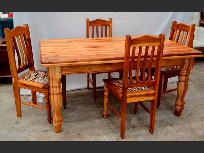 BLACKWOOD DINING TABLE & 4 MATCHING CHAIRS WITH RIEMPIE SEATS, 160 x 100 x 78cm