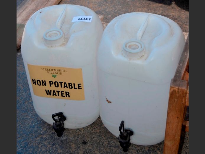 LOT: 2 x PLASTIC 20 LITRE CONTAINERS