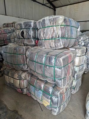 Assorted Zipper Jackets 100kg