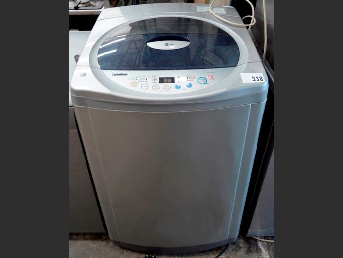 LG TURBO DRUM FUZZY LOGIC 13kg METALLIC FINISH TOP LOADING WASHING MACHINE [Switches on, untested furter]