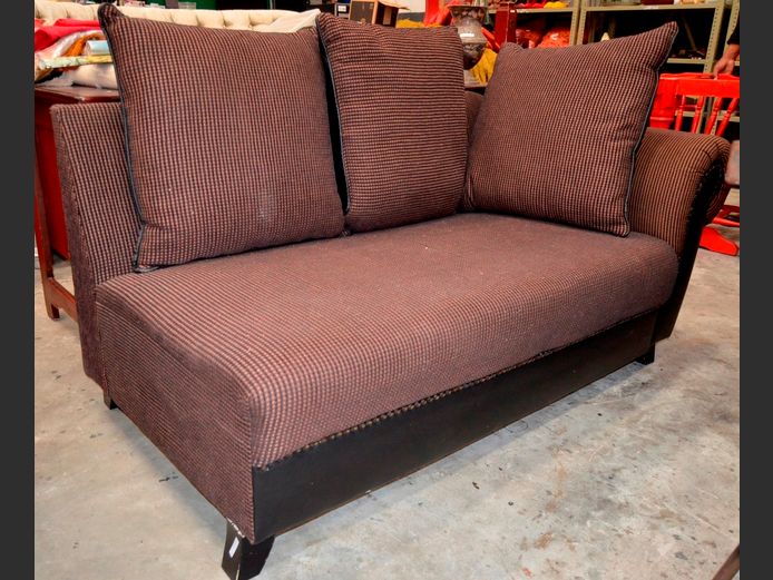 BROWN UPHOLSTERED 2-SEATER DAYBED, 160 x 80cm
