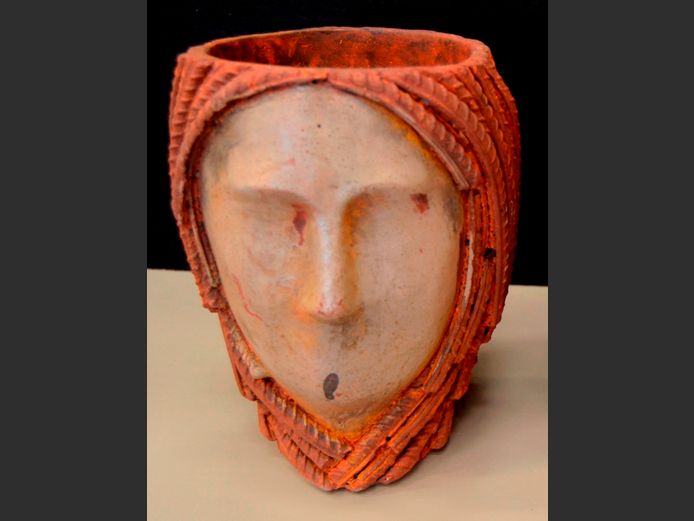 CONCRETE "ELEGANT LADY" PLANTER, 18 x 16 x 21.5cm