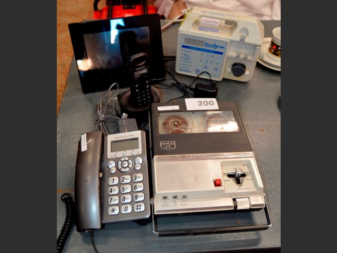 DIGITAL PHOTO FRAME, FLOCARE FEEDING PUMP, TAPE RECORDER, etc [Untested]