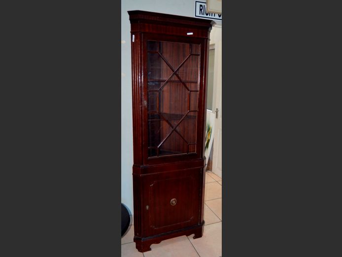 MAHOGANY 2-DOOR CORNER DISPLAY CABINET, 70 x 37 x 190cm