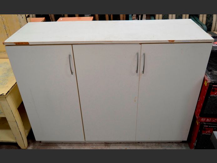 WHITE 3-DOOR CABINET, 130 x 42 x 99cm [Needs edging]