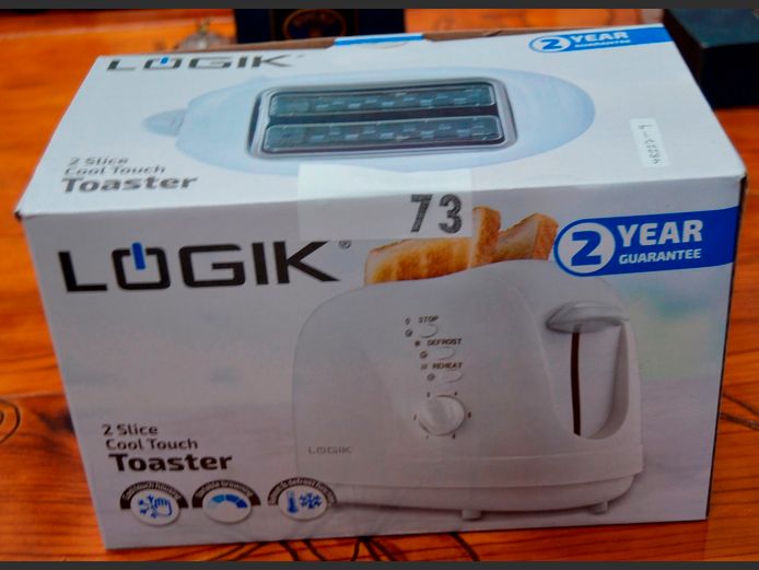 LOGIK 2-SLICE TOASTER [Switches on, untested further]