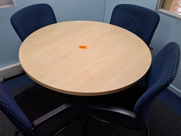Round table with 4 chairs