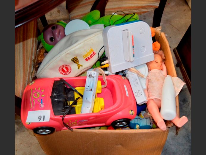ASSORTED CHILDREN'S TOYS