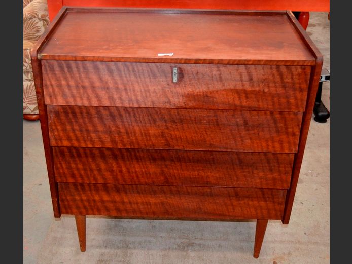 FRYSTARK SAPELE MAHOGANY 4-DRAWER CHEST OF DRAWERS, 84 x 46 x 87cm