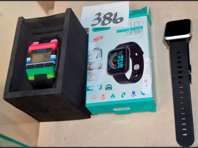 LOT: SMART WATCH & AN AERBES WATCH [Untested]