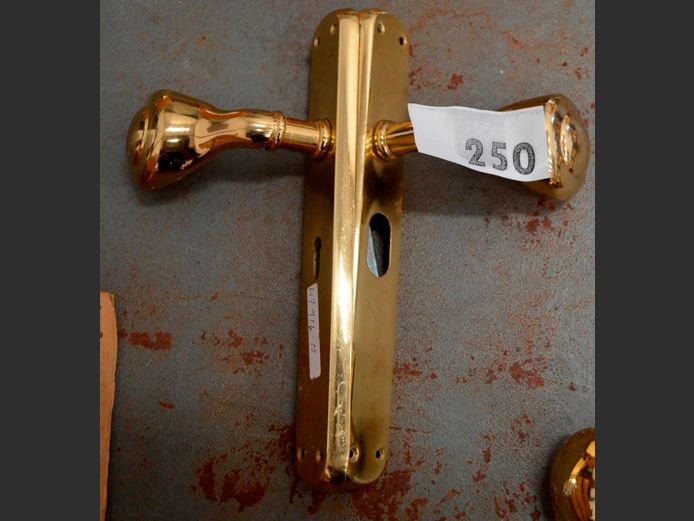 SET BRASS DOOR HANDLES