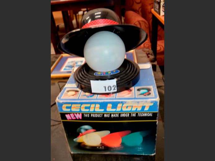 "CECIL LIGHT" HAT SHAPED LAMP [Untested]