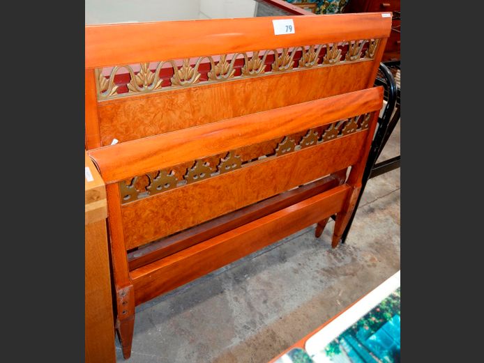 BIRD'S EYE WALNUT SINGLE HEAD- & FOOTBOARD