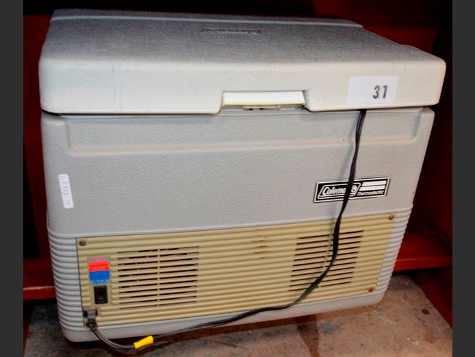 COLEMAN 12V COOLER BOX, 51 x 35 x 41cm [Untested]