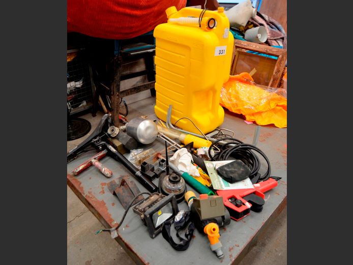ADDIS 25 LITRE JERRY CAN, SPRAY GUN, LEAD LIGHT, etc [Switches on]