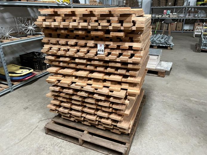 Pallets for shelving