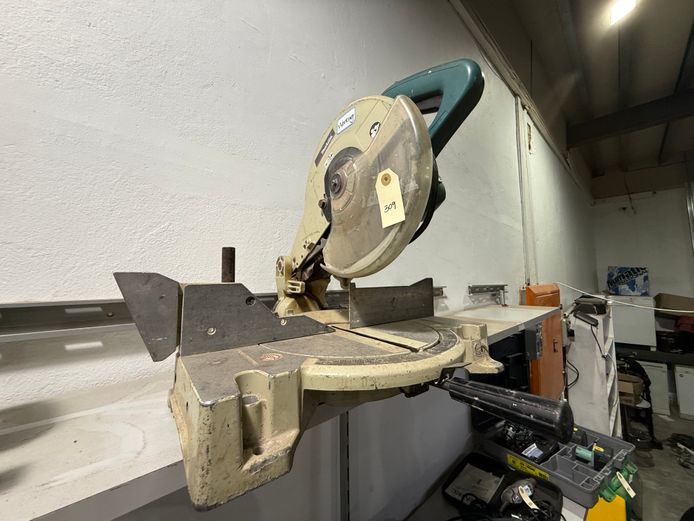 Makita Cut of Saw 