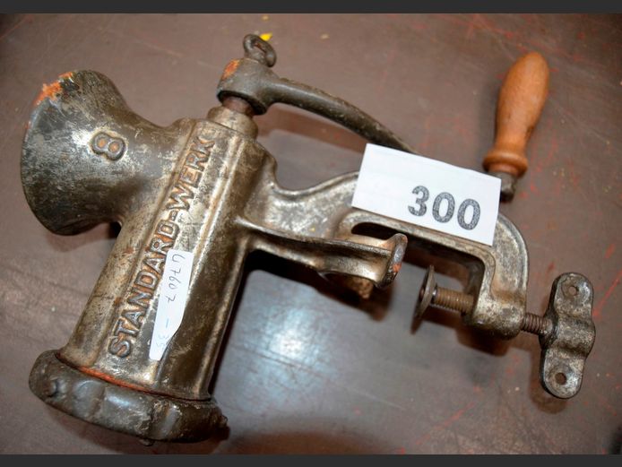 VINTAGE MINCER