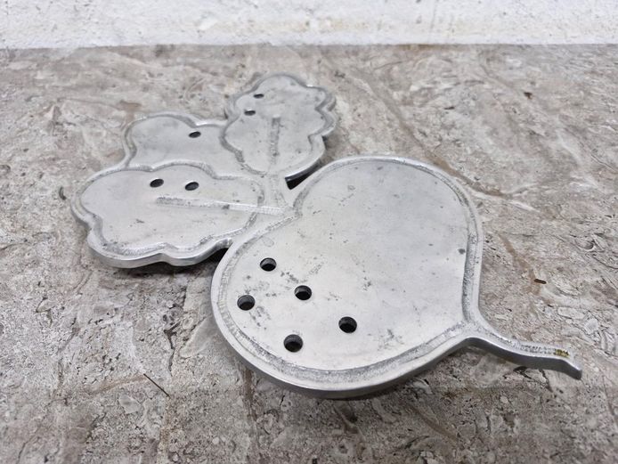 Radish Cast Aluminium Heat-Resistant Table Trivet