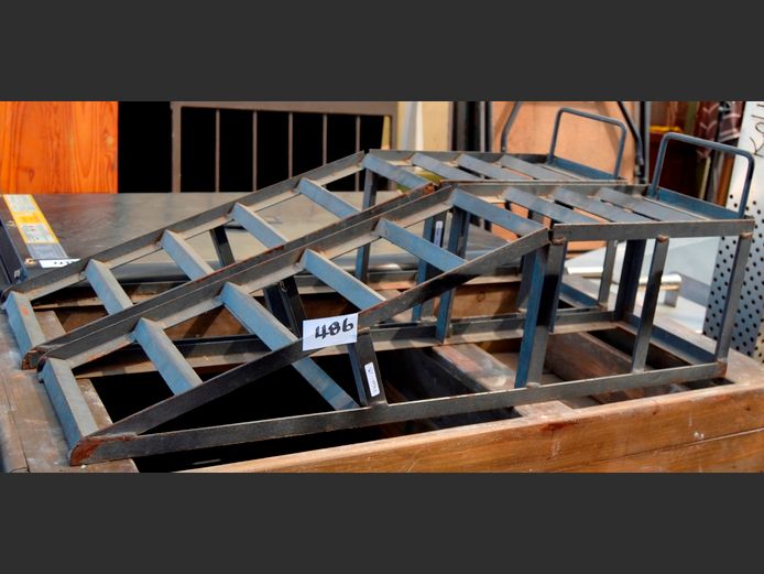 PAIR METAL CAR RAMPS, 100 x 25 x 36cm